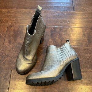 Sam & Libby gold metallic heeled boots